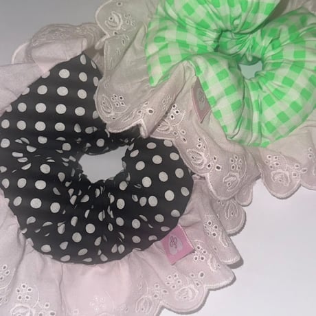 rosée scrunchie܀🌹 .*ﾟ