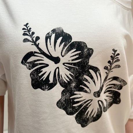 hibiscus one tee🌺