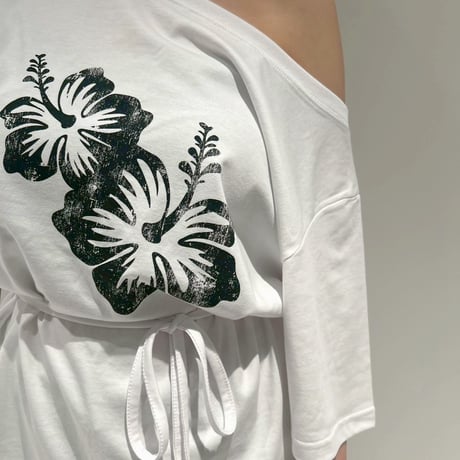 hibiscus one tee🌺
