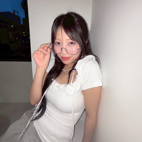 frill round neck rose string top