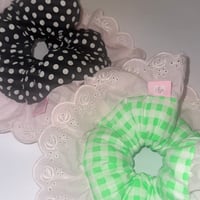 rosée scrunchie܀🌹 .*ﾟ