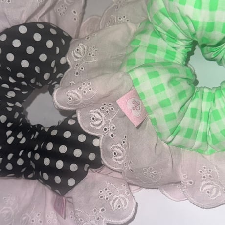 rosée scrunchie܀🌹 .*ﾟ