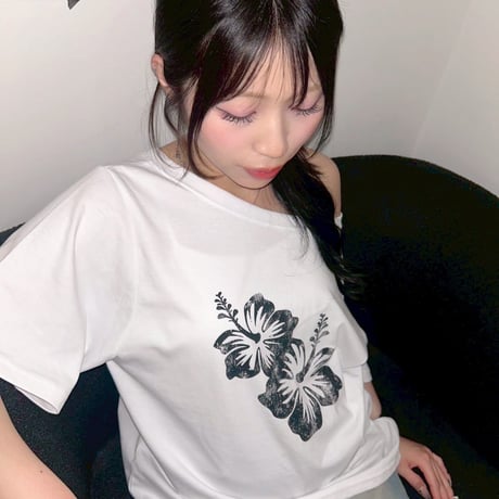 hibiscus one tee🌺