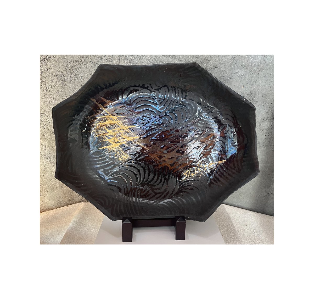 黒釉金彩群鶴の図 絵皿 （桐箱） | Gallery Art Amane