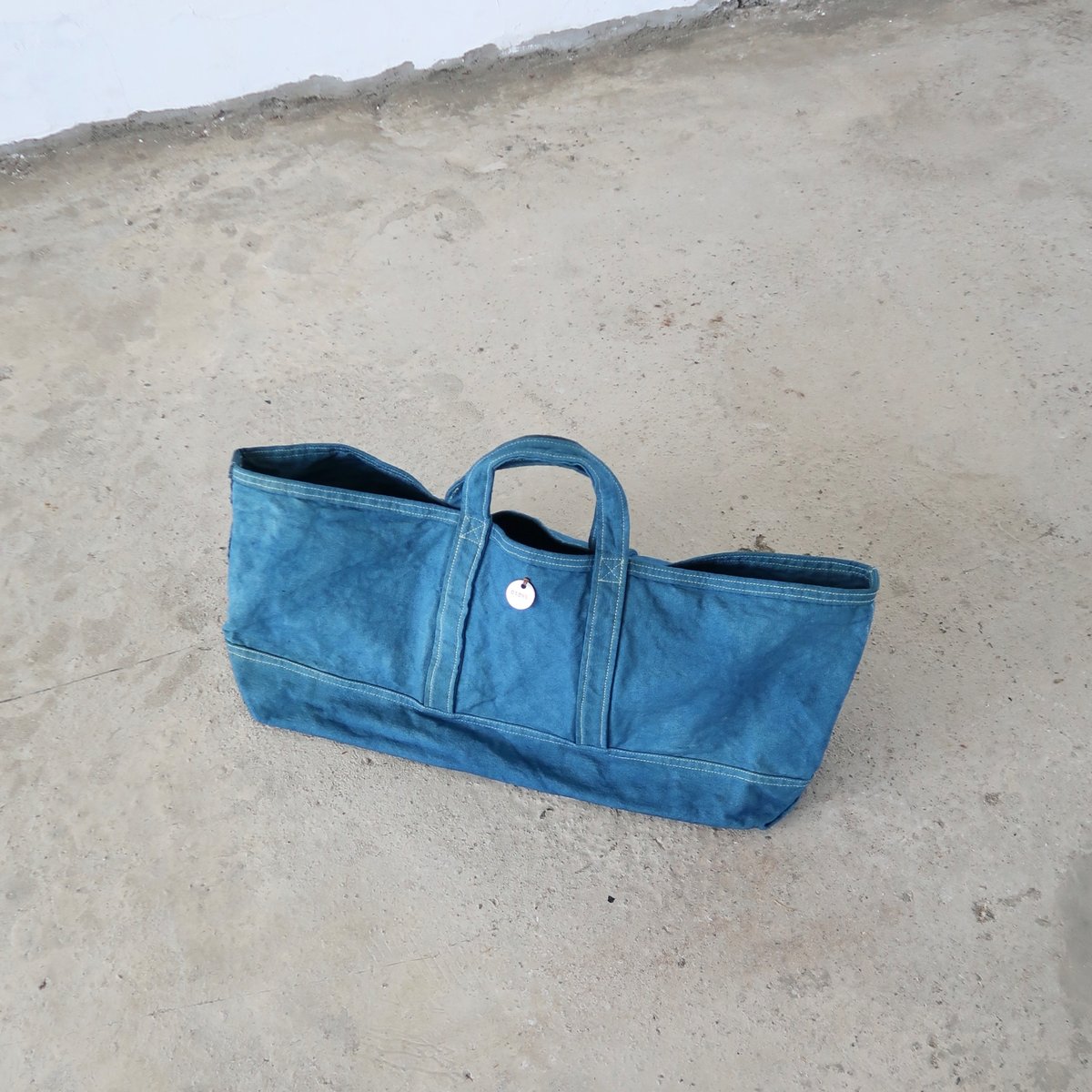 ei-tote 