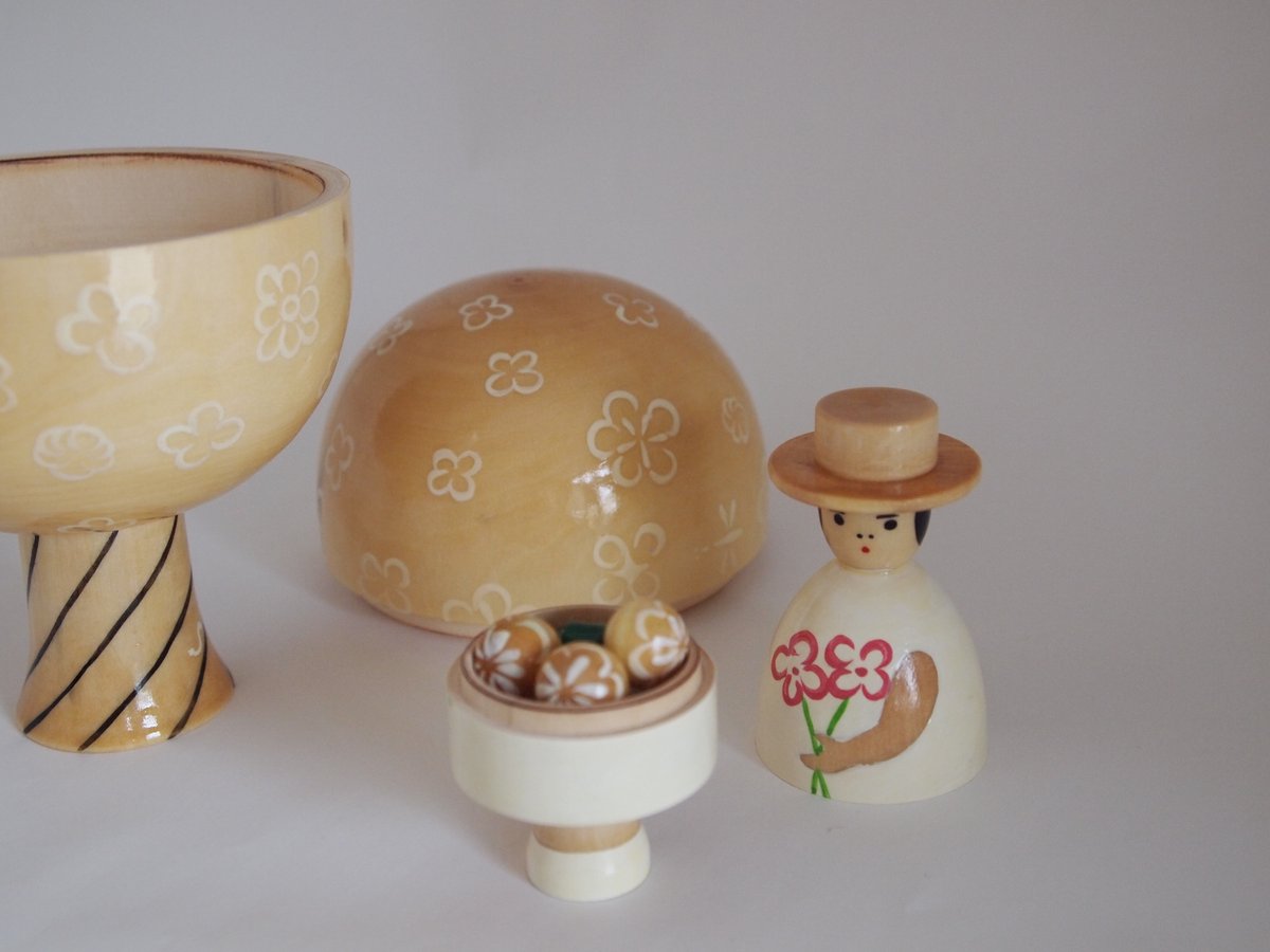 置物 COMPANY / Girl & Tree Cherry matryoshka COMPANY / TREE & GIRL CHERRY matryoshka | o