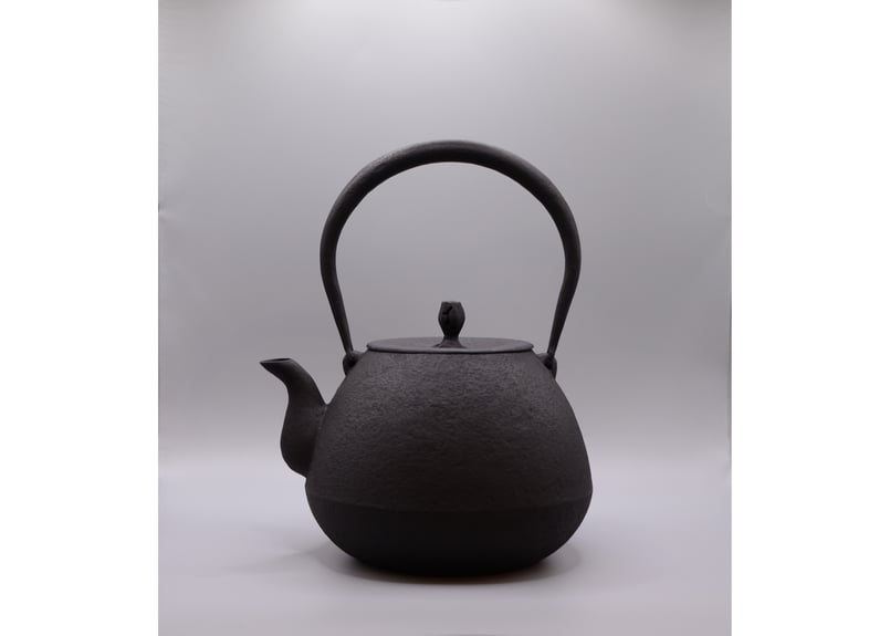 南部鉄器 釜定 鉄瓶 秋の実 | réunir