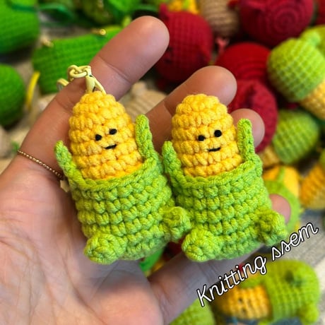 (KIT)_韓国作家のknitting_ssem 野菜キーリング