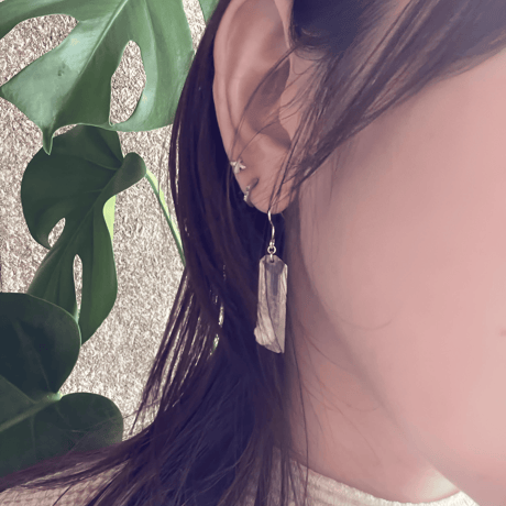 ピクセルの花 ピアス (1piece)
