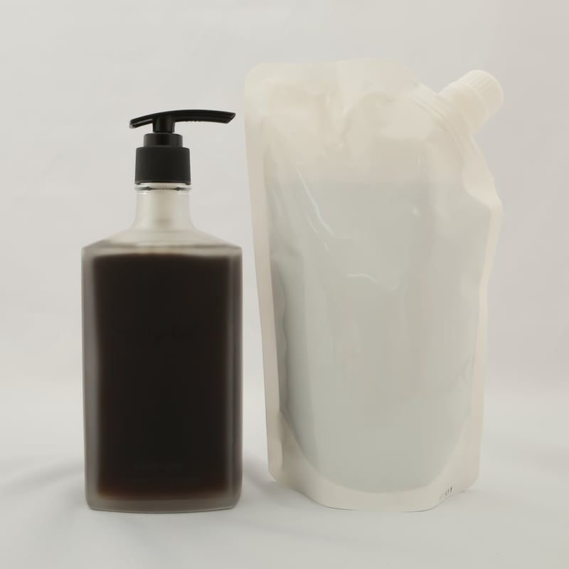 ｸﾞﾗｽﾎﾞﾄﾙ付》 dbｼｬﾝﾌﾟｰ/500ml ￥4,500+税 | DANDY LIFE