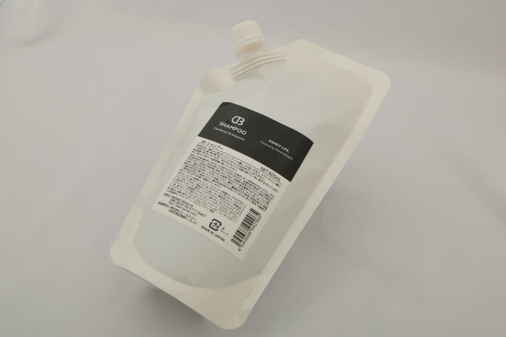 ｸﾞﾗｽﾎﾞﾄﾙ付》 dbｼｬﾝﾌﾟｰ/500ml ￥4,500+税 | DANDY LIFE