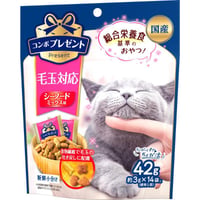 ≪地域限定配送≫【お得なまとめ買い】コンボ プレゼント キャット おやつ 毛玉対応 ３ｇ×１４袋　［日本ペットフード］