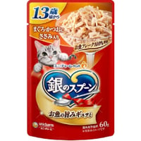≪地域限定配送≫【お得なまとめ買い】銀のスプーン パウチ １３歳頃からまぐろ・かつおにささみ入り ６０ｇ　［ユニ・チャームペット］