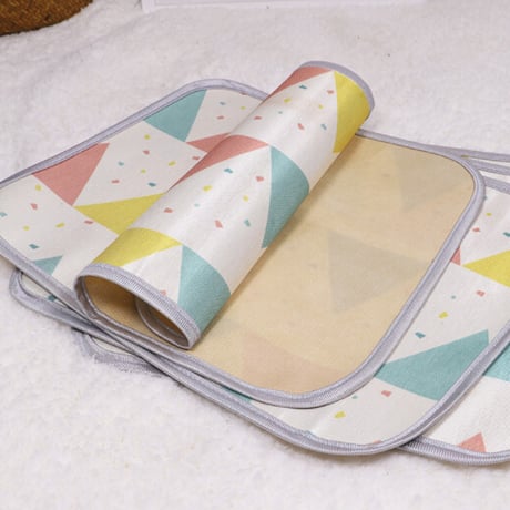 【お得なまとめ買い・5点】ペット用冷感マット ラグ ひんやりマット 快適 夏用マット 犬 ねこ 涼しい　　　　　　　　　　　　　　　　CW-552
