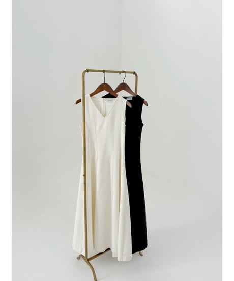 Elegant Flare V-Neck Dress White