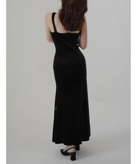 Beroa Pearl Accent Black Long Dress