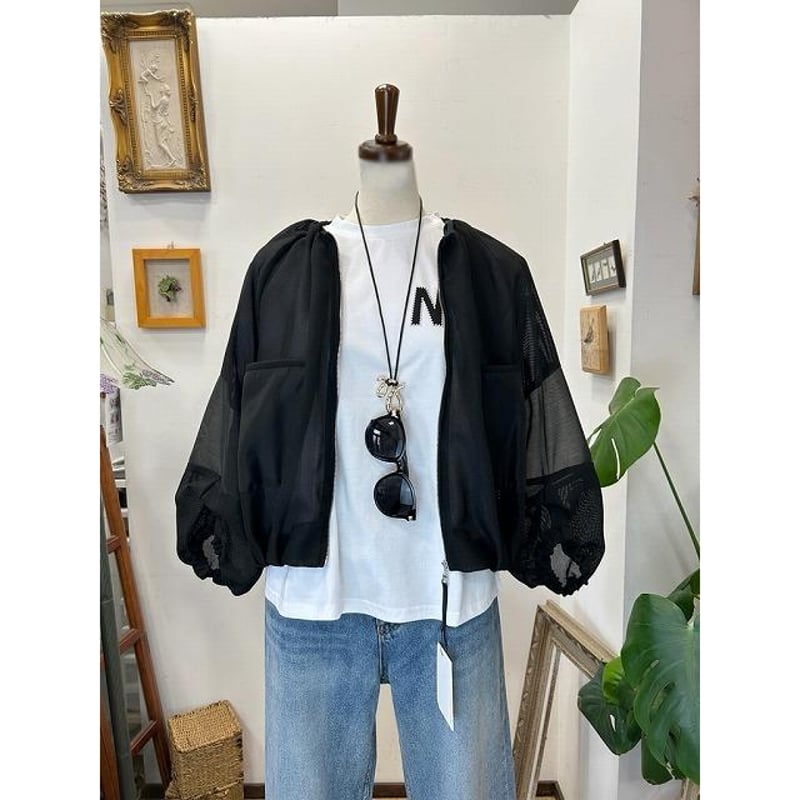 25SS 完売品 Lallia mu ラリアムー ノーカラーエンボスジャケット 25SS 完売品 Lallia mu ラリアムー ノーカラーエンボスジャケット 25SS