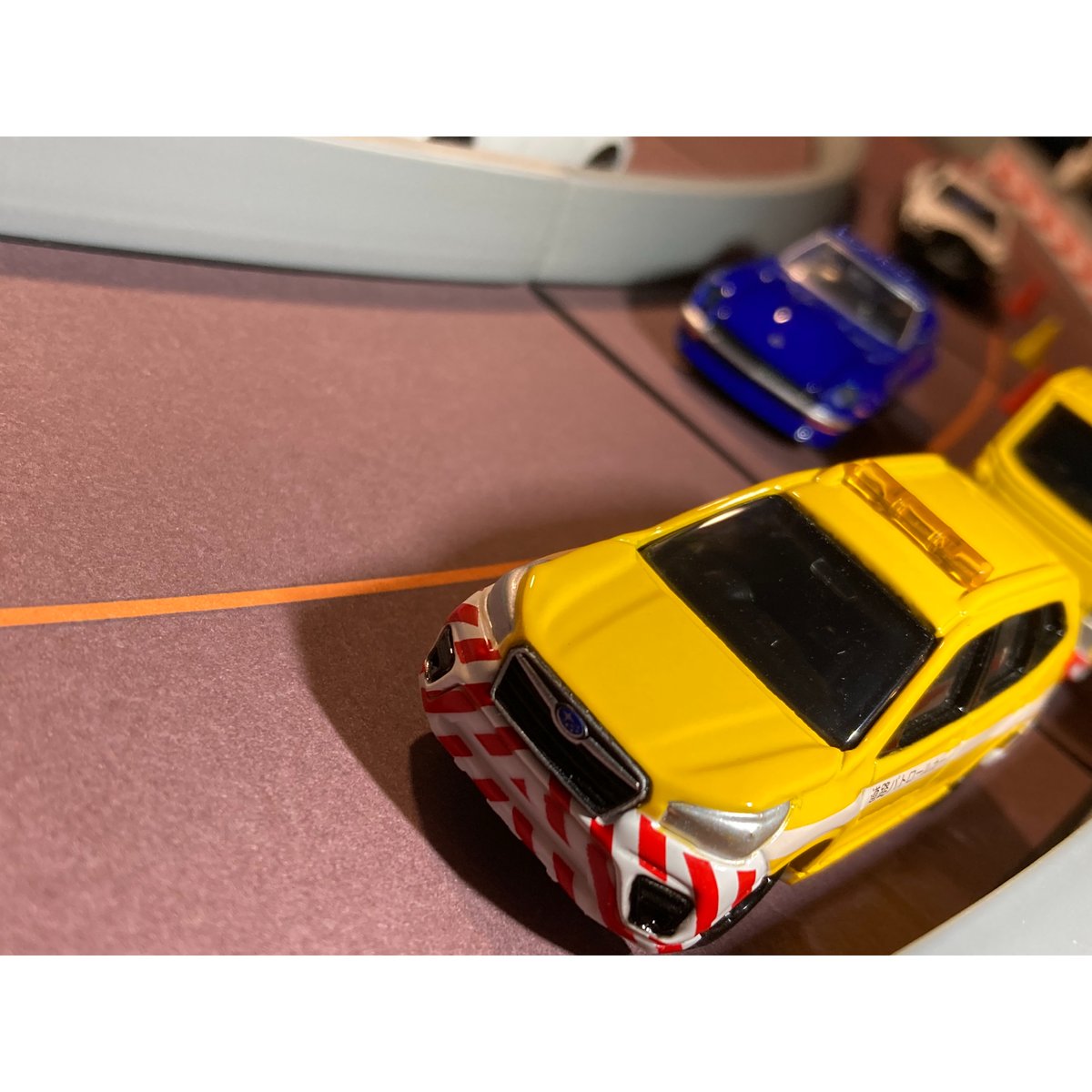 1:64 高速道路 基本カーブセット | ミニカージオラマの「ユージンモデル」