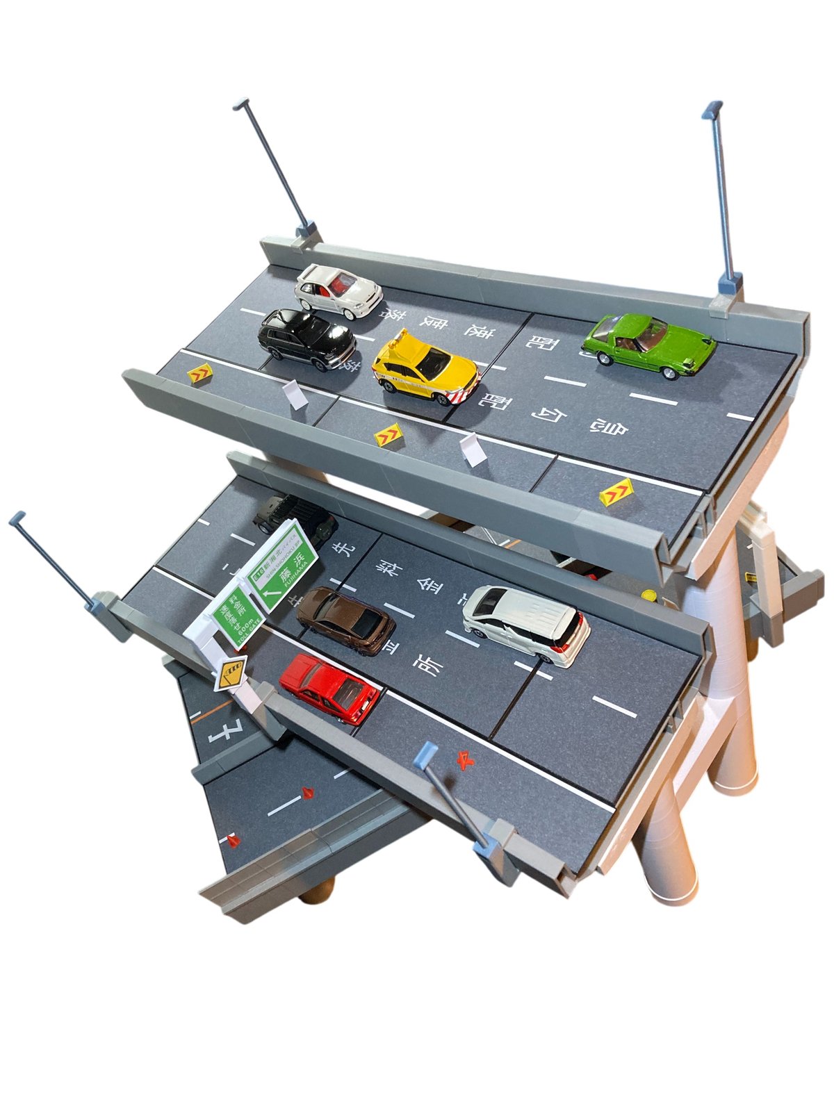 1:64 高速道路 立体交差セット | ミニカージオラマの「ユージンモデル」