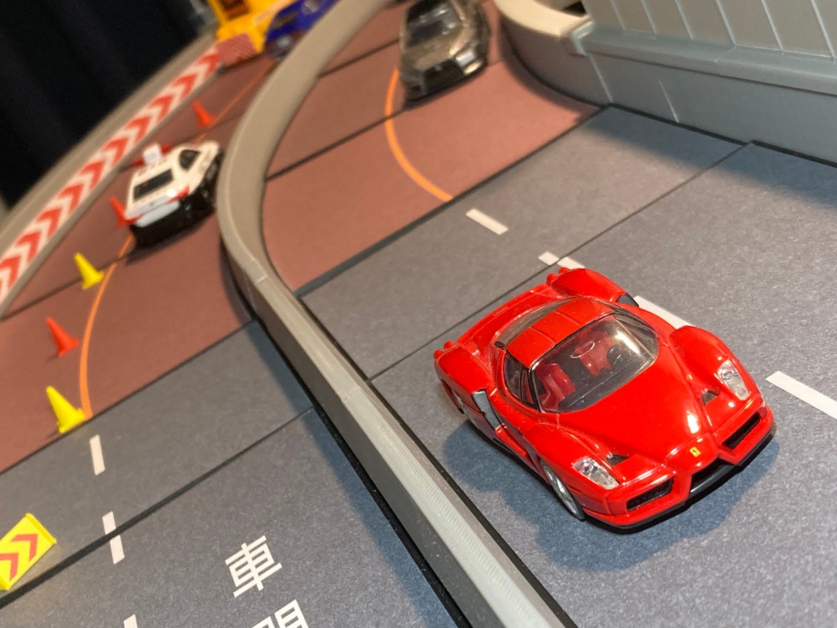 1:64 高速道路 基本カーブセット | ミニカージオラマの「ユージンモデル」