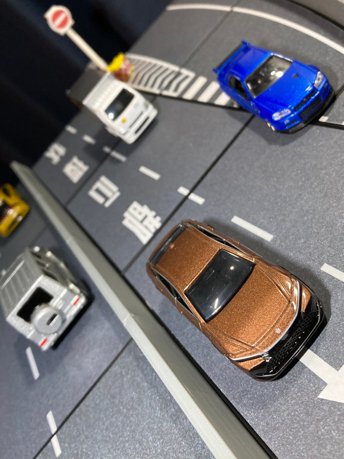 1:64 ミニカージオラマ 高速道路 合流基本アソートセット【4点セット】 1:64 高速道路 合流基本セット | ミニカージオラマの「ユージン