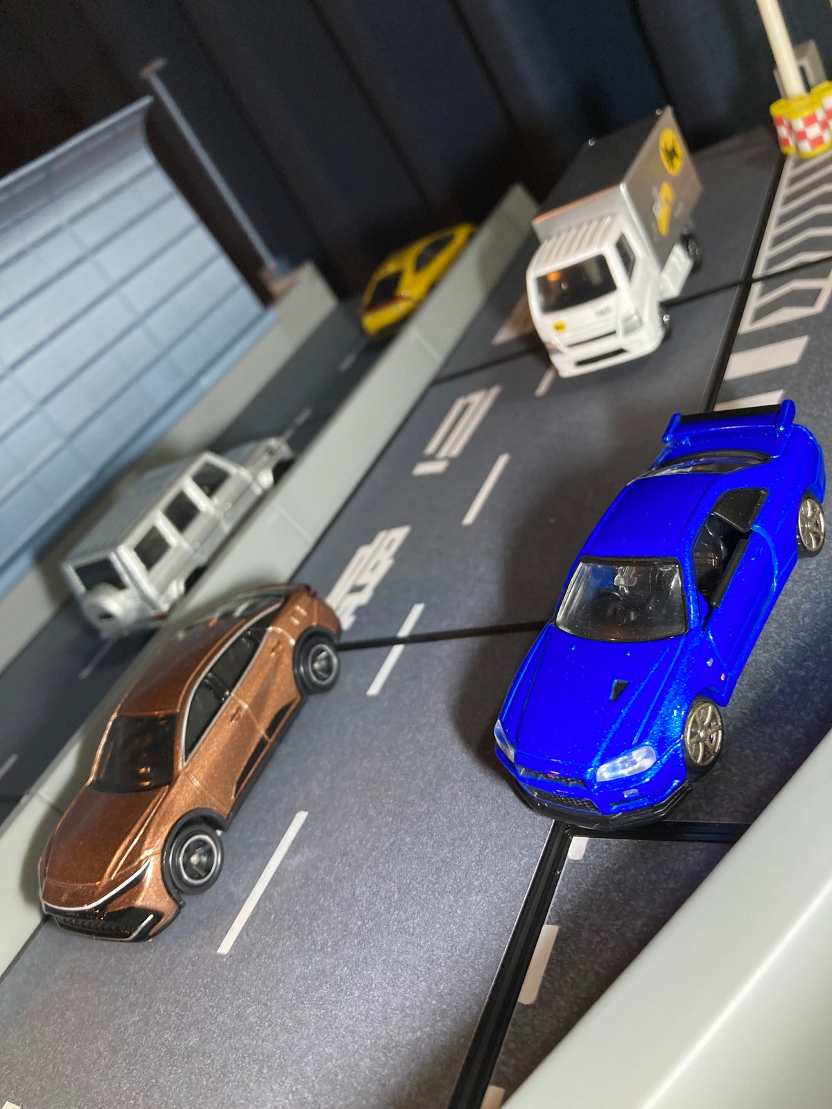 1:64 高速道路 合流基本セット | ミニカージオラマの「ユージンモデル」