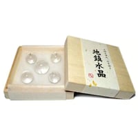 【次回入荷未定】 地鎮水晶 水晶 丸玉 地鎮用 地鎮 結界 天然水晶 置き物 ※木製箱付き サイズ：直径約28mm 直径約21mm　ui13856