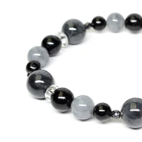 黒翡翠 ハイパーシーン 平珠水晶 ヘマタイト カット ブレスレット　3153