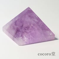 【現品限り】 アメジスト ピラミッド 置き物 サイズ：約40×40×高さ30mm 重さ：約59g 【メール便不可】 yan15008