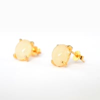 イエローオパールのカボションピアス（8x6mm）Silver925 18KGP