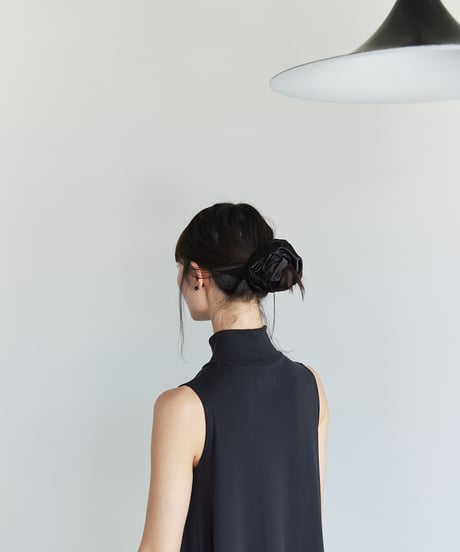 ＜ARCHIVE EDIT＞Floating High-Neck Dress