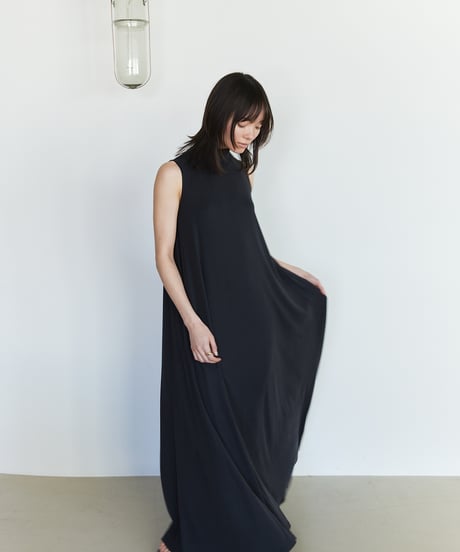 ＜ARCHIVE EDIT＞Floating High-Neck Dress