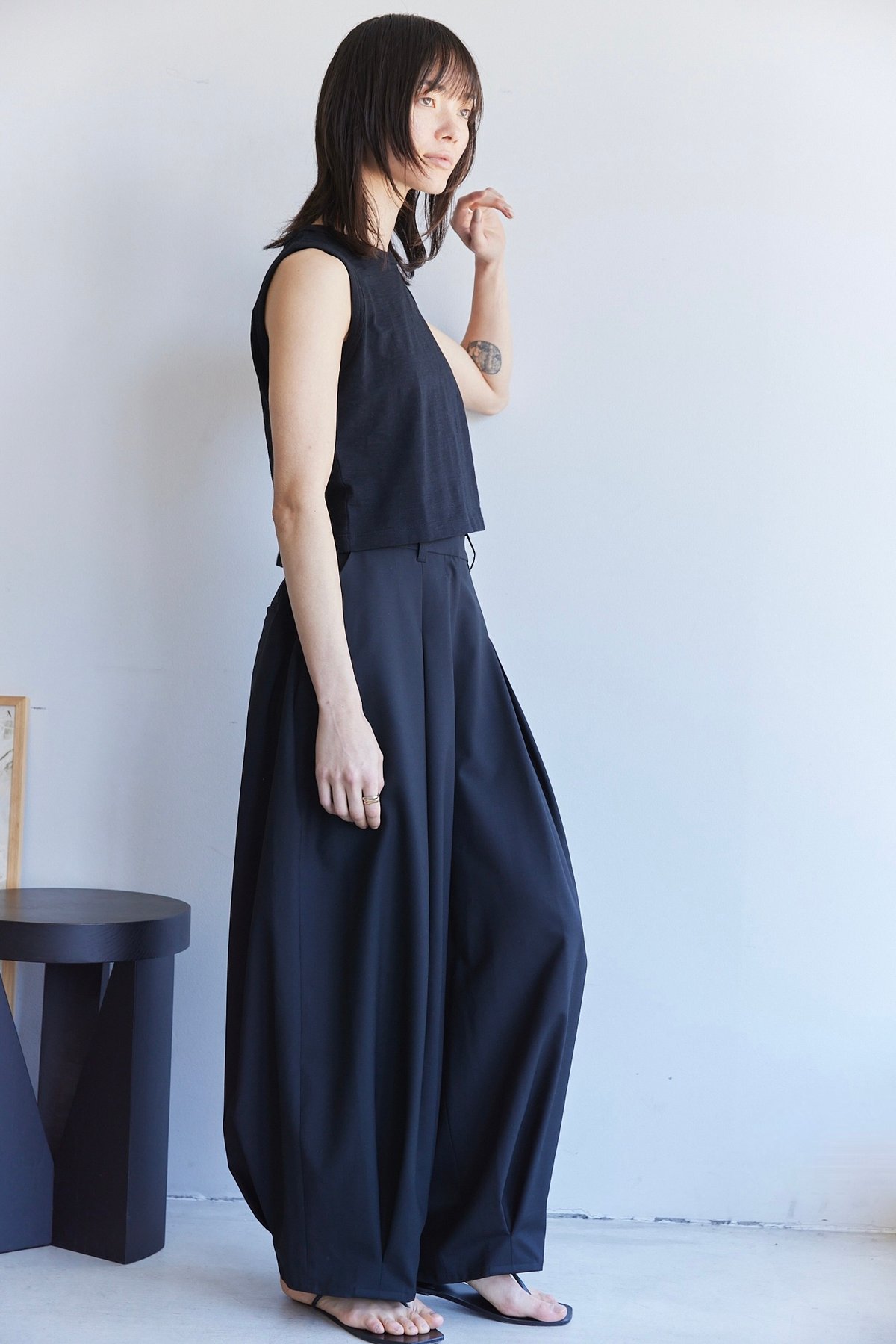 Balloon wide trousers(Black) | As,