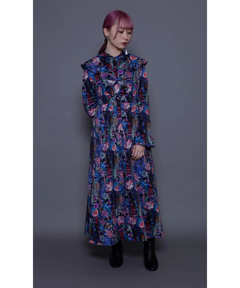 DRESCCO ドレスコ】フリルたっぷりドレス110〜125cm DRESCCO