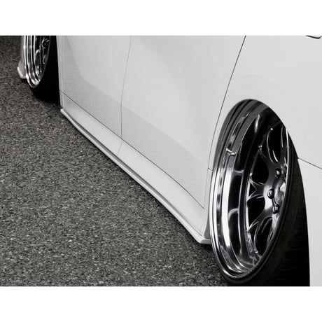 LAGNA 30アルファード後期 FRP 単色塗装品 薄型 フラップエアロ