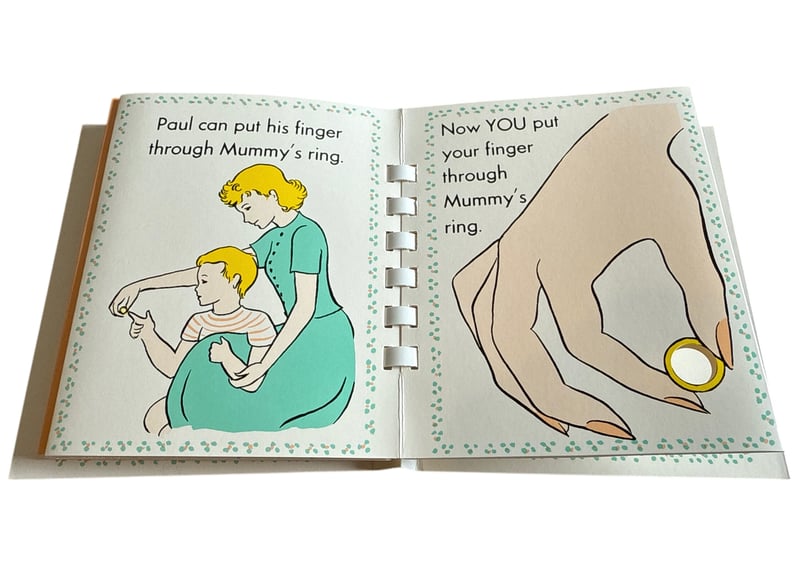 ウサギを撫でる Pat the Bunny (五感でたのしむしかけ絵本) | lumos絵本屋