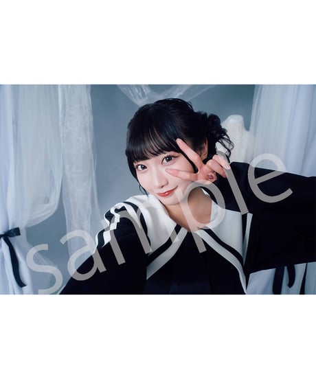 【ランダム】自撮り風生写真（2枚1セット 全10種）