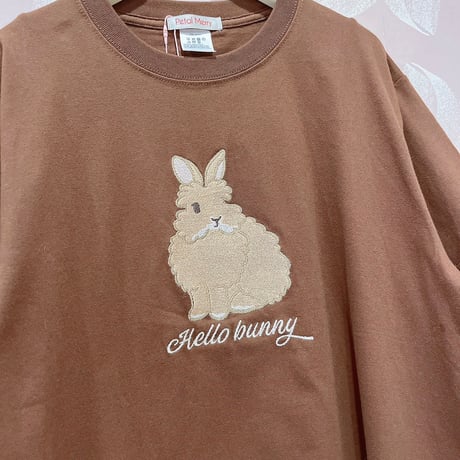 ラビット刺繍Tシャツ(大きめ刺繍)