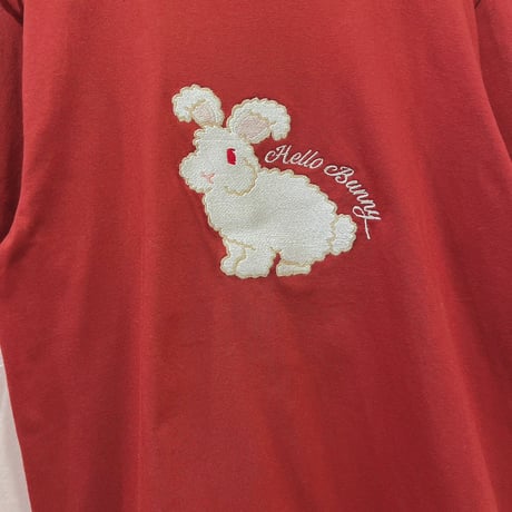 ラビット刺繍Tシャツ(大きめ刺繍)