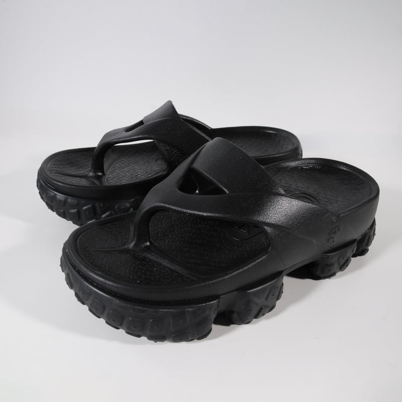 Flip Strap Sandals<All Black> | CARIGA(カリガ) 公式オ