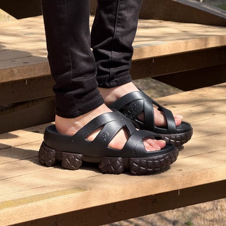 Cross Strap Sandals<Black>