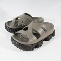 Cross Strap Sandals<Beige>