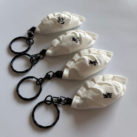 WHITE FUWA MANDUキーホルダー