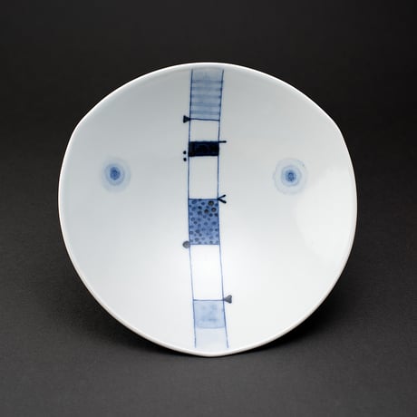 Medium Dish with Inlaid Line and Cobalt Pattern  TypeB by Ryozo Shibata