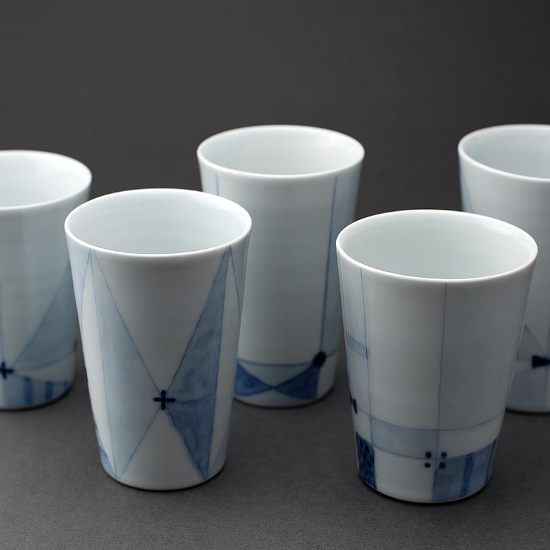 線象嵌染付 フリーカップ 柴田良三 作 | Life with Kogei 暮らしに工芸を