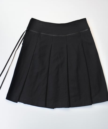 Ribbon pleated skirt