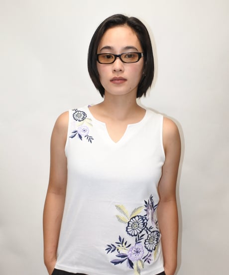 flower embroidered top