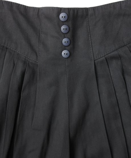 pleated jorts