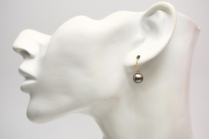 タヒチ黒蝶真珠パールピアス 7mm グリーングレーカラー K18製 | eiho-pearl
