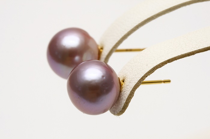 淡水真珠パールピアス 10mm パープルカラー K18製 | eiho-pearl